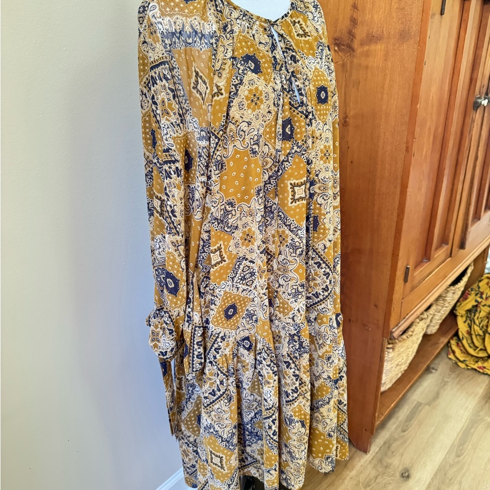 DAVI & DANI Mustard and Navy Patterned Dress (Oversized)